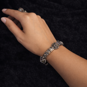 Noor Vatika Bracelet
